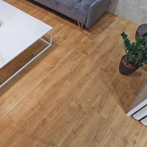 Porcelanato Esmaltado 23.3x120 Illinois Roble Madera Semimate